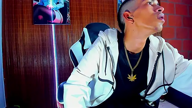 briamhoconor xh online show from February 15, 2026, 4:46 am