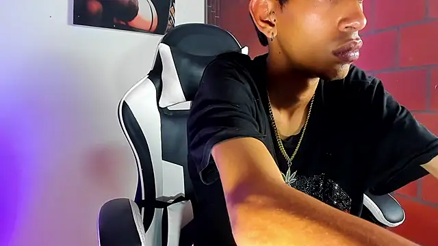 briamhoconor xh online show from March 20, 2026, 1:39 am