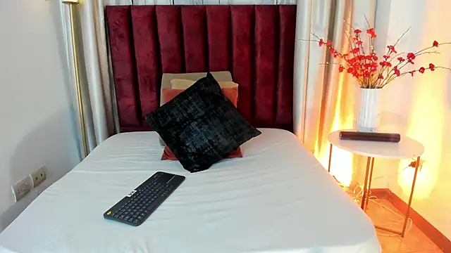 Snapshot of IremLee_ chatting on September 19, 2025, 12:25 am IremLee online show from September 19, 2025, 12:25 am