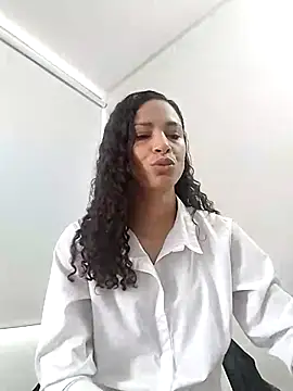 Snapshot of SofiaDelicia chatting on October 19, 2025, 2:09 pm SofiaDelicia online show from October 19, 2025, 2:09 pm