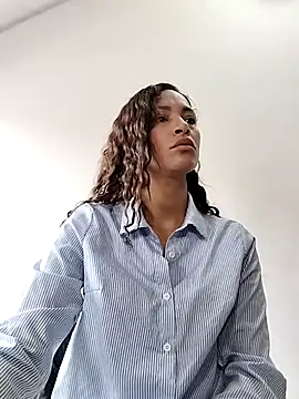 Snapshot of SofiaDelicia chatting on October 17, 2025, 2:08 pm SofiaDelicia online show from October 17, 2025, 2:08 pm