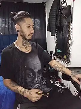 Snapshot of Tattoboy19cm chatting on July 17, 2026, 10:29 pm Tattoboy19cm online show from July 17, 2026, 10:29 pm