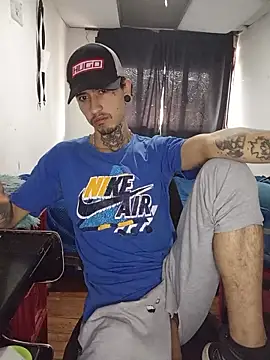 Snapshot of Tattoboy19cm chatting on June 6, 2026, 7:30 pm Tattoboy19cm online show from June 6, 2026, 7:30 pm
