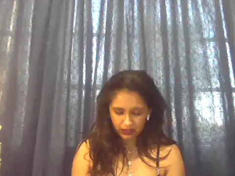 cute indianxo online show from October 23, 2025, 3:21 pm