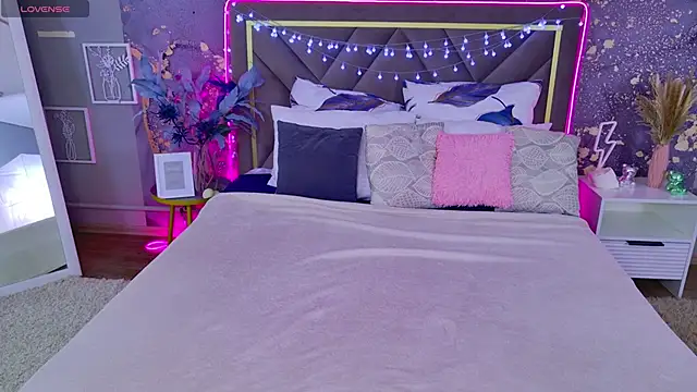 Snapshot of Ketrin_Jones chatting on October 12, 2025, 5:20 am Ketrin Jones online show from October 12, 2025, 5:20 am