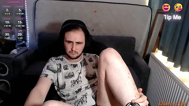 Snapshot of cjhouse96 chatting on October 22, 2025, 10:04 am cjhouse96 online show from October 22, 2025, 10:04 am