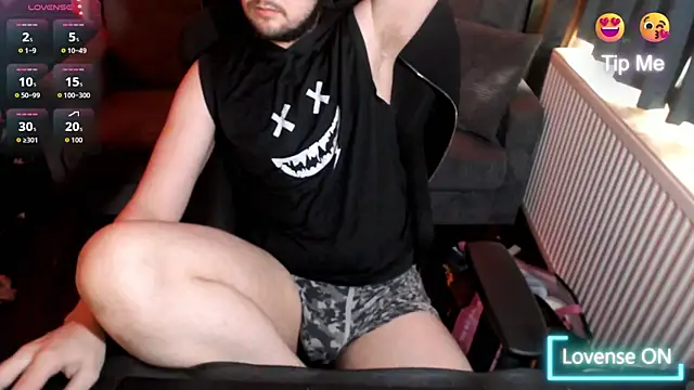 Snapshot of cjhouse96 chatting on October 23, 2025, 11:42 am cjhouse96 online show from October 23, 2025, 11:42 am