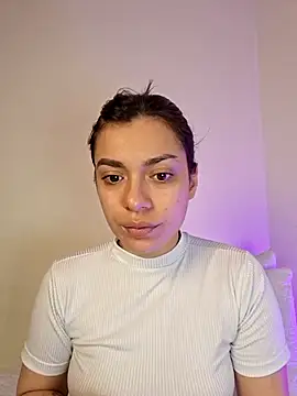 AmaiaSalvatore online show from November 6, 2025, 9:30 pm