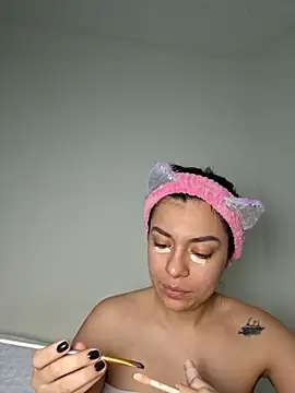 Snapshot of AmaiaSalvatore chatting on September 19, 2025, 9:41 pm AmaiaSalvatore online show from September 19, 2025, 9:41 pm