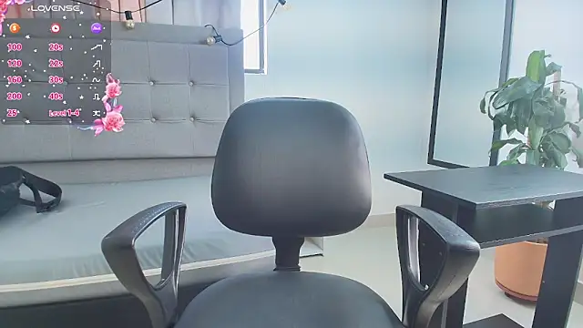 saray reese online show from September 24, 2025, 12:22 pm