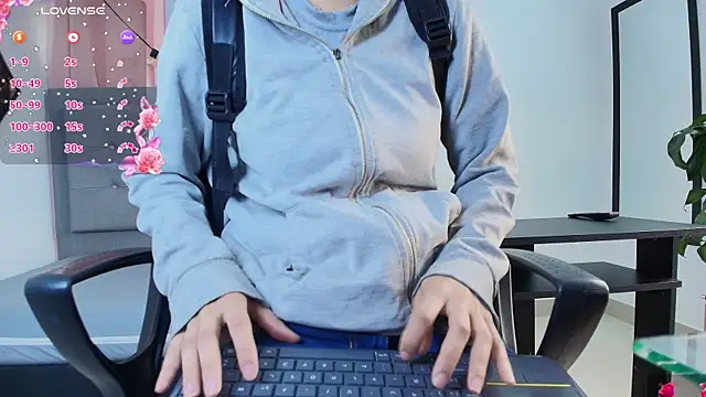 saray reese online show from September 20, 2025, 12:43 pm