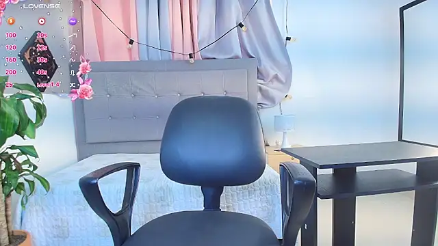 saray reese online show from October 7, 2025, 12:17 pm