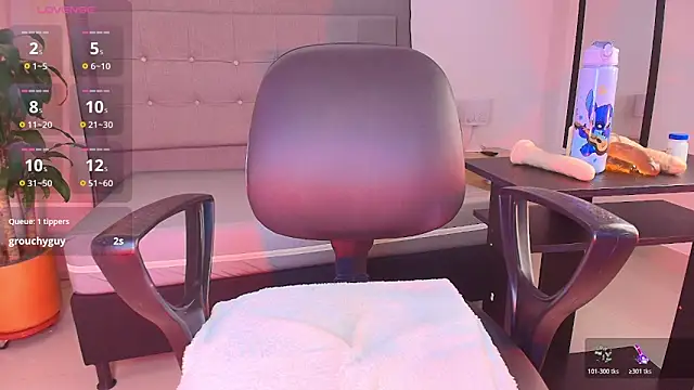 saray reese online show from November 3, 2025, 12:53 pm