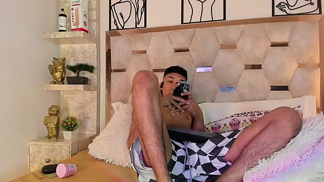 Snapshot of Lucass_Blaze chatting on September 23, 2025, 10:28 pm Lucass Blaze online show from September 23, 2025, 10:28 pm