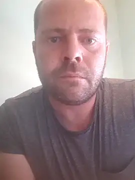 Parejabdsm90 online show from May 6, 2026, 12:31 pm