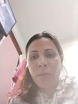 Snapshot of dyjaA chatting on October 7, 2025, 10:33 pm dyjaA online show from October 7, 2025, 10:33 pm