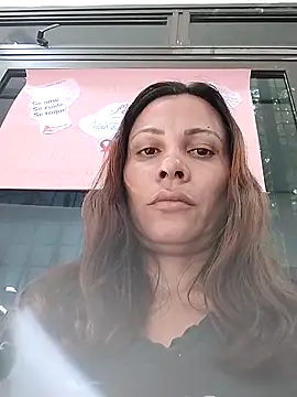 Snapshot of dyjaA chatting on October 13, 2025, 12:18 pm dyjaA online show from October 13, 2025, 12:18 pm