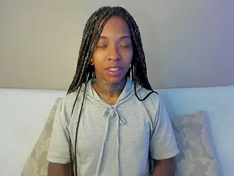 Snapshot of Pauline_Fox chatting on September 22, 2025, 2:39 am Pauline Fox online show from September 22, 2025, 2:39 am