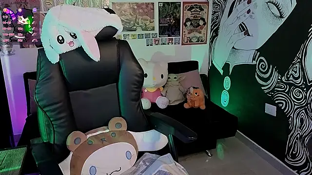 Snapshot of Yuhwan_ chatting on September 17, 2025, 8:33 pm Yuhwan online show from September 17, 2025, 8:33 pm