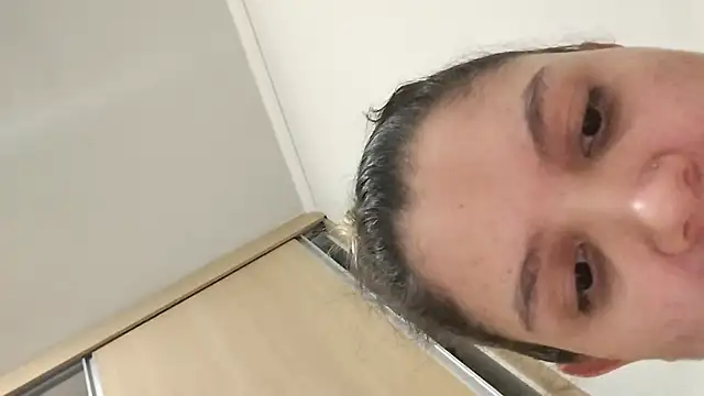 isabelly08ty online show from October 7, 2025, 5:14 pm