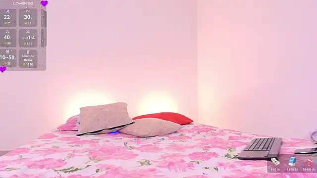 zoe monroe1 online show from September 12, 2025, 9:58 pm