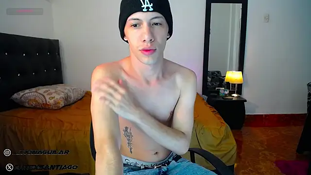 Snapshot of santiago_cutex chatting on September 25, 2025, 10:32 am santiago cutex online show from September 25, 2025, 10:32 am