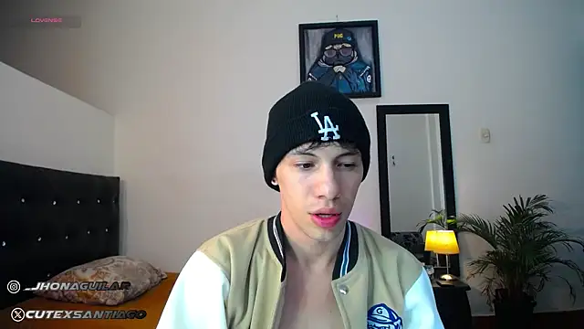 Snapshot of santiago_cutex chatting on September 20, 2025, 5:23 am santiago cutex online show from September 20, 2025, 5:23 am