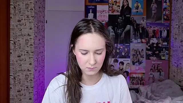 LucyRose3 online show from December 1, 2025, 2:07 pm