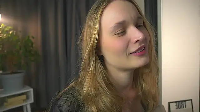 Snapshot of lisa_schiele chatting on October 9, 2025, 8:20 pm lisa schiele online show from October 9, 2025, 8:20 pm