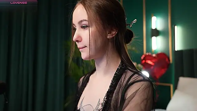 Snapshot of MarySparkle chatting on February 10, 2026, 4:44 am MarySparkle online show from February 10, 2026, 4:44 am