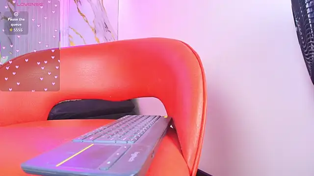 Snapshot of Mhiaa_Sweet chatting on January 14, 2026, 12:09 pm Mhiaa Sweet online show from January 14, 2026, 12:09 pm