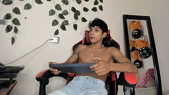 Snapshot of axel_rousse2 chatting on October 26, 2025, 8:09 pm axel rousse2 online show from October 26, 2025, 8:09 pm