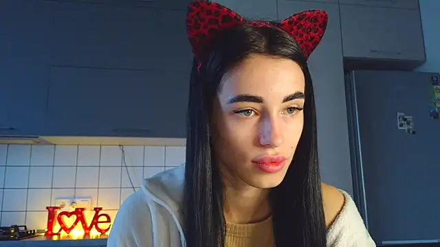 EvaMelnik online show from October 5, 2025, 3:03 pm