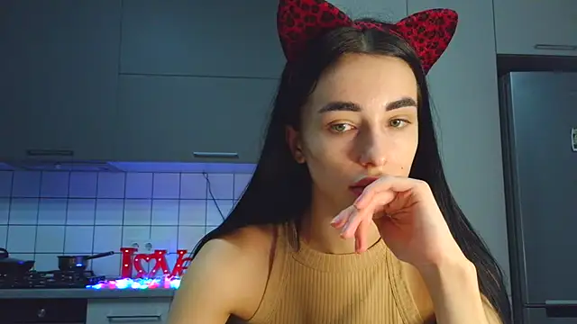 EvaMelnik online show from October 28, 2025, 3:55 pm