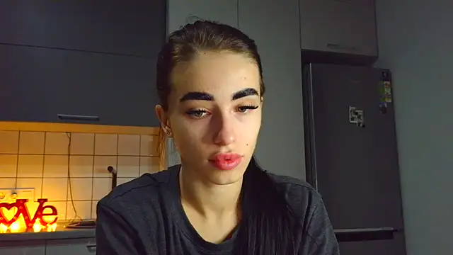 EvaMelnik online show from September 26, 2025, 5:42 pm