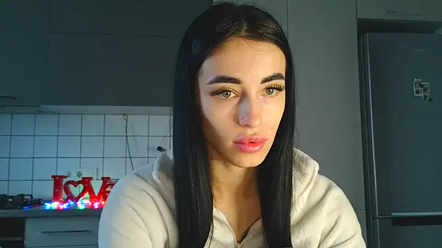 EvaMelnik online show from October 15, 2025, 2:25 pm