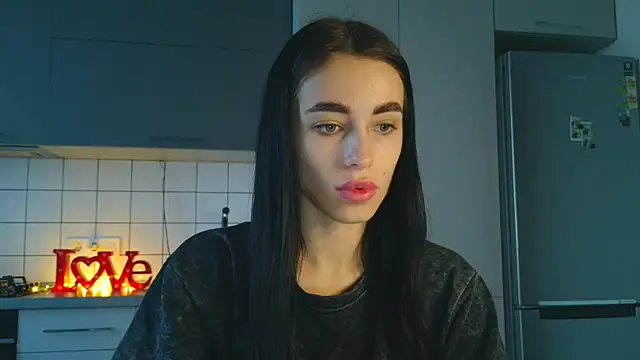 EvaMelnik online show from September 24, 2025, 3:07 pm