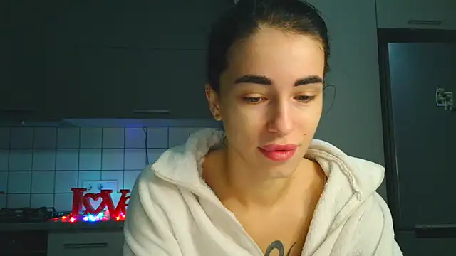 EvaMelnik online show from October 13, 2025, 3:46 pm