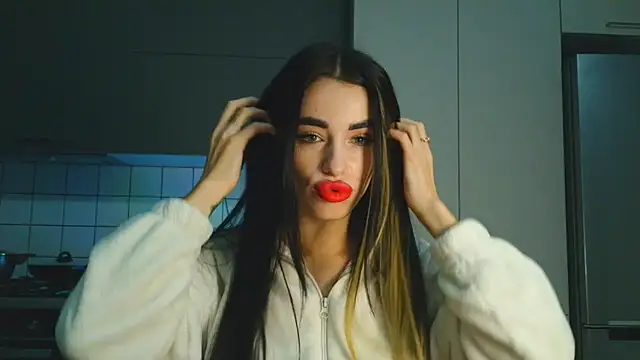 EvaMelnik online show from October 17, 2025, 3:58 pm