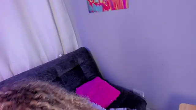 Snapshot of Eve__Queen chatting on October 3, 2025, 6:20 pm Eve Queen online show from October 3, 2025, 6:20 pm