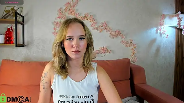 Snapshot of Casey_Sweeet chatting on September 24, 2025, 8:32 am Casey Sweeet online show from September 24, 2025, 8:32 am