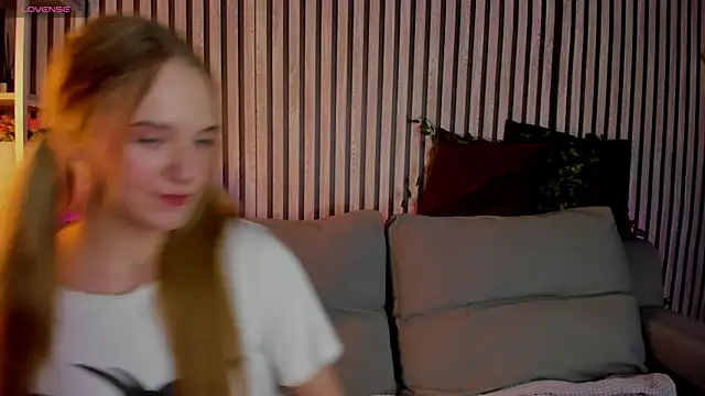 Casey Sweeet online show from April 18, 2026, 3:14 pm