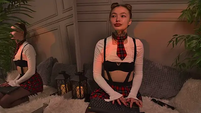 AriWild online show from April 15, 2026, 5:35 am