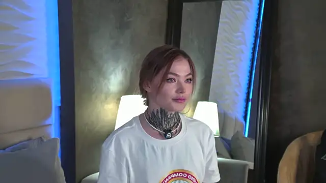 AriWild online show from March 26, 2026, 5:06 am