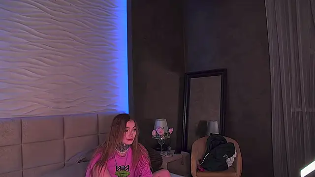 AriWild online show from March 31, 2026, 4:36 am