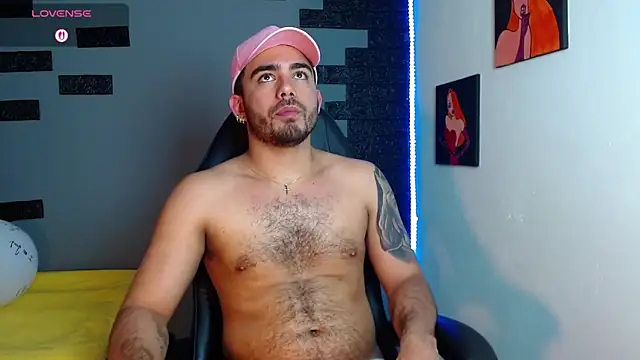 adamhairy online show from November 18, 2025, 8:23 pm