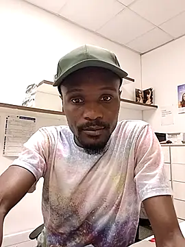 Snapshot of TPNUTS chatting on September 19, 2025, 8:18 am TPNUTS online show from September 19, 2025, 8:18 am