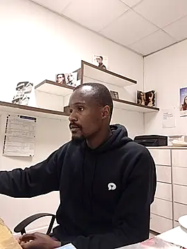 Snapshot of TPNUTS chatting on October 30, 2025, 1:09 pm TPNUTS online show from October 30, 2025, 1:09 pm