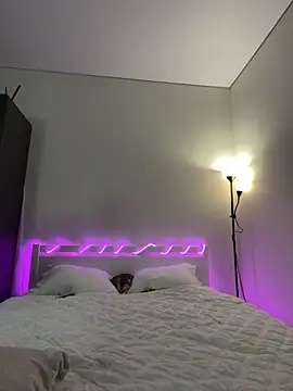 TiffaNoel online show from October 13, 2025, 4:30 pm