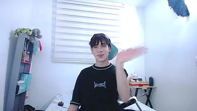 Snapshot of lucky_stricke chatting on October 13, 2025, 3:52 am lucky stricke online show from October 13, 2025, 3:52 am